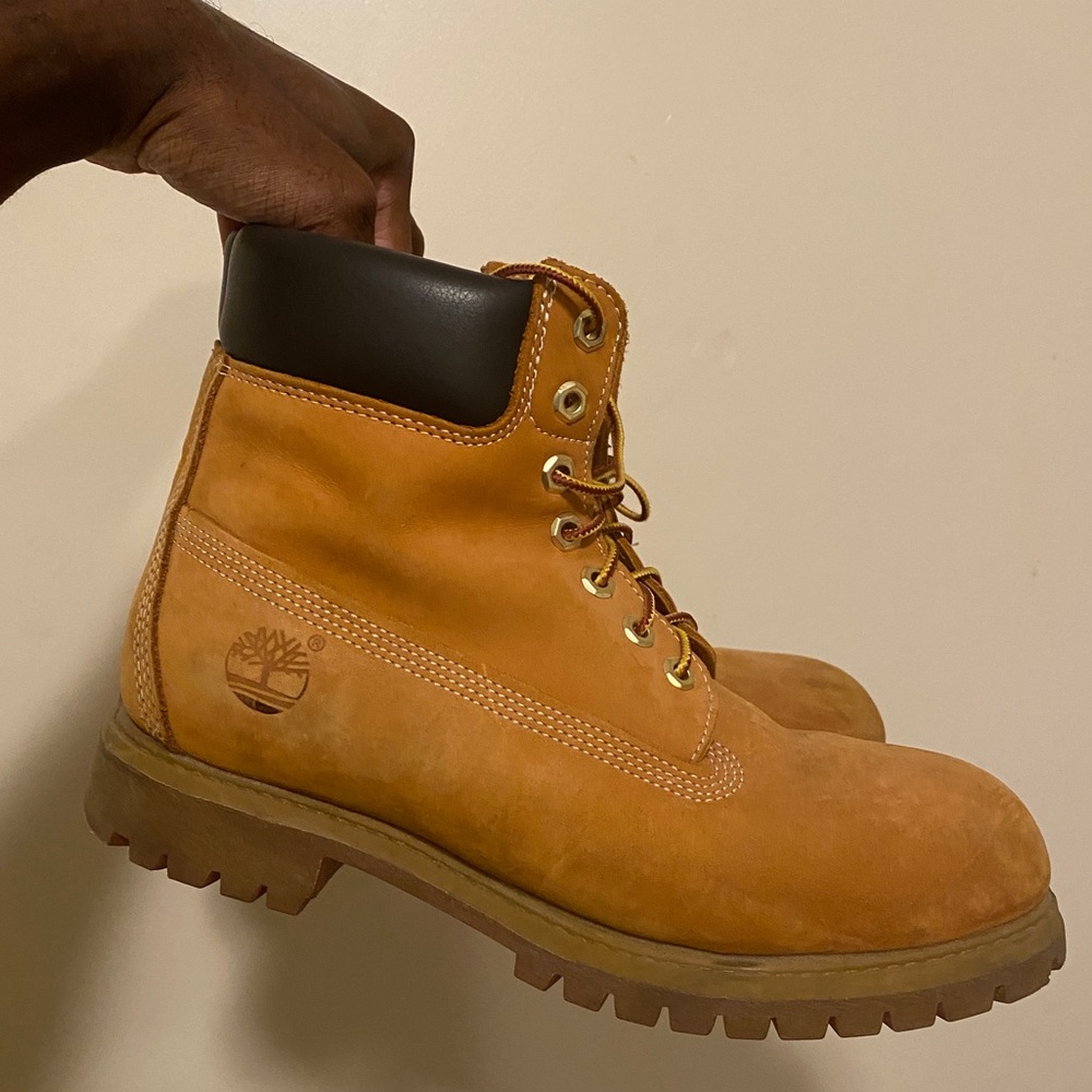 Timberland 6” Wheat Nubuck boots
